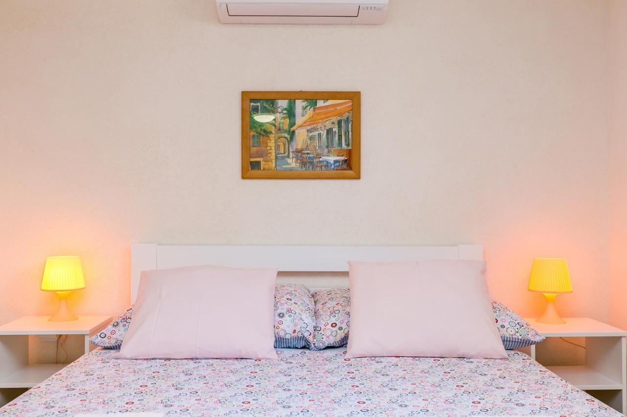 Apartman Hana Apartment Omisalj ภายนอก รูปภาพ